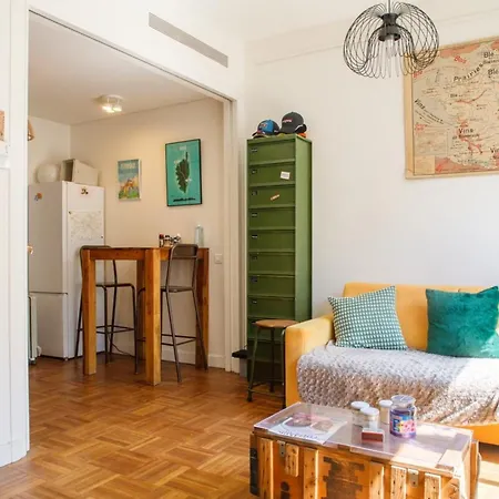 Radiant&charming Studiopoissonnieregare De L'est Appartamento